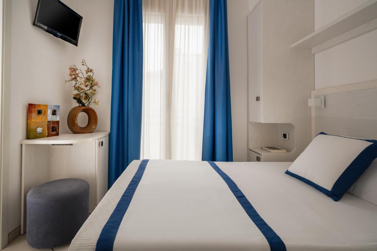 Hotel Embassy Riccione Extérieur photo