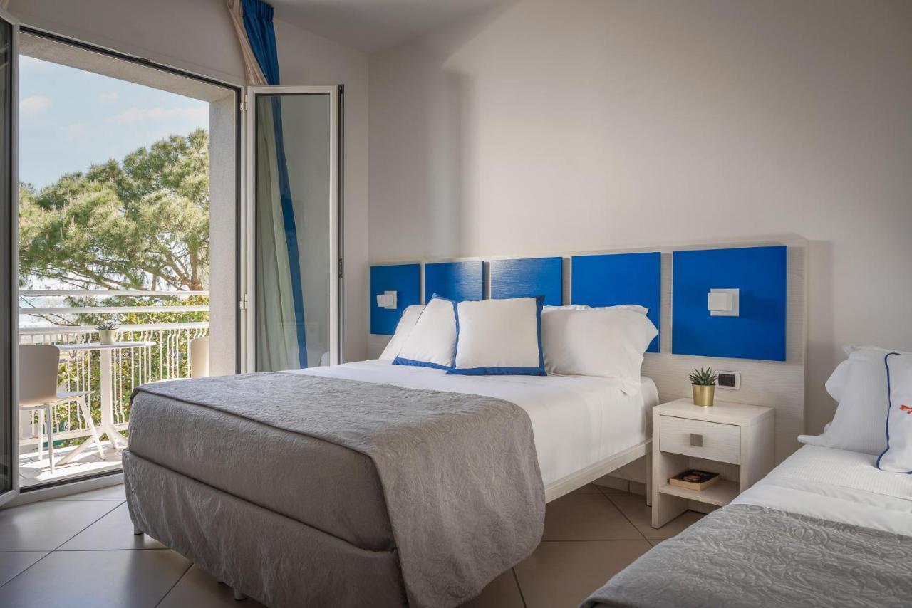 Hotel Embassy Riccione Extérieur photo