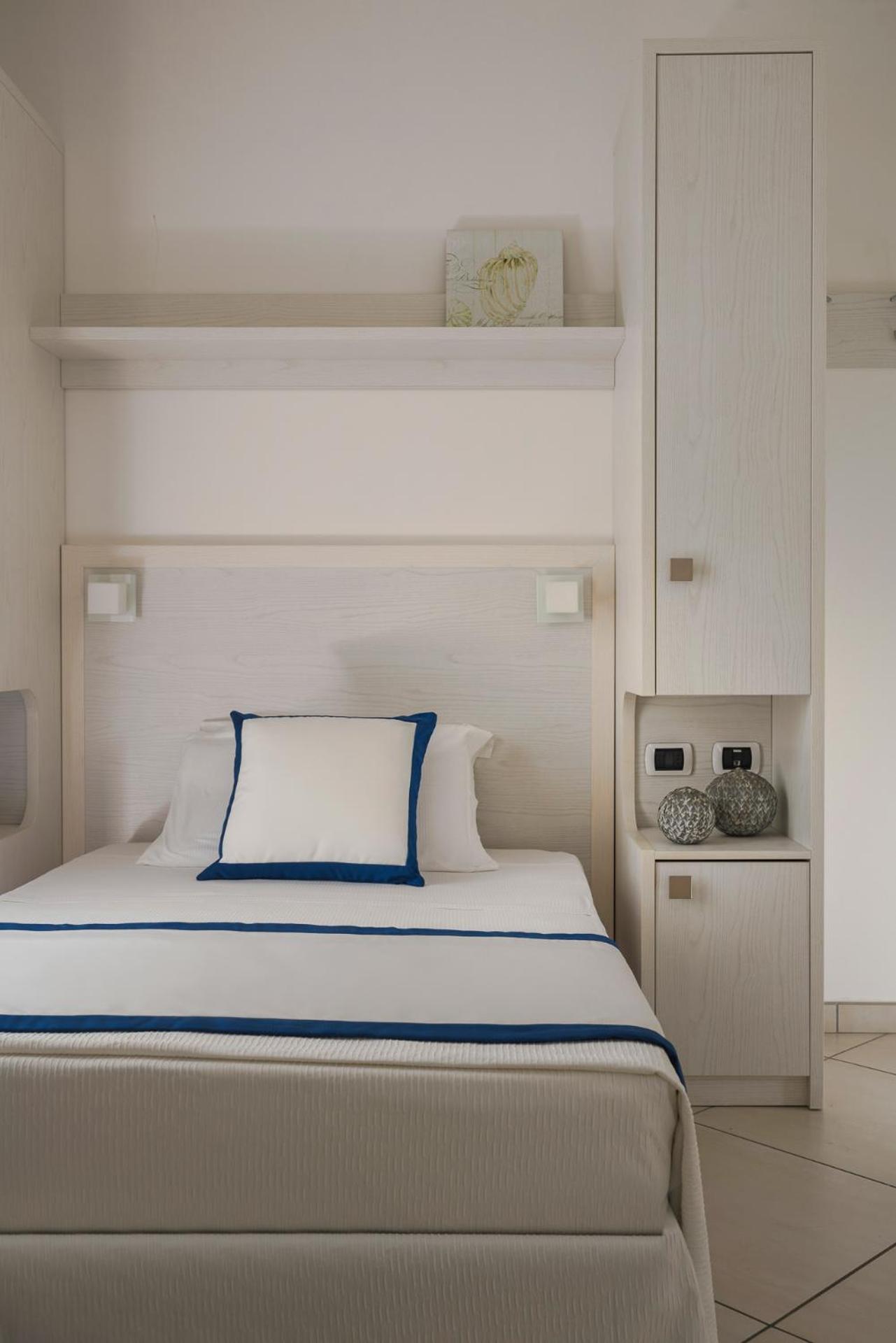 Hotel Embassy Riccione Extérieur photo