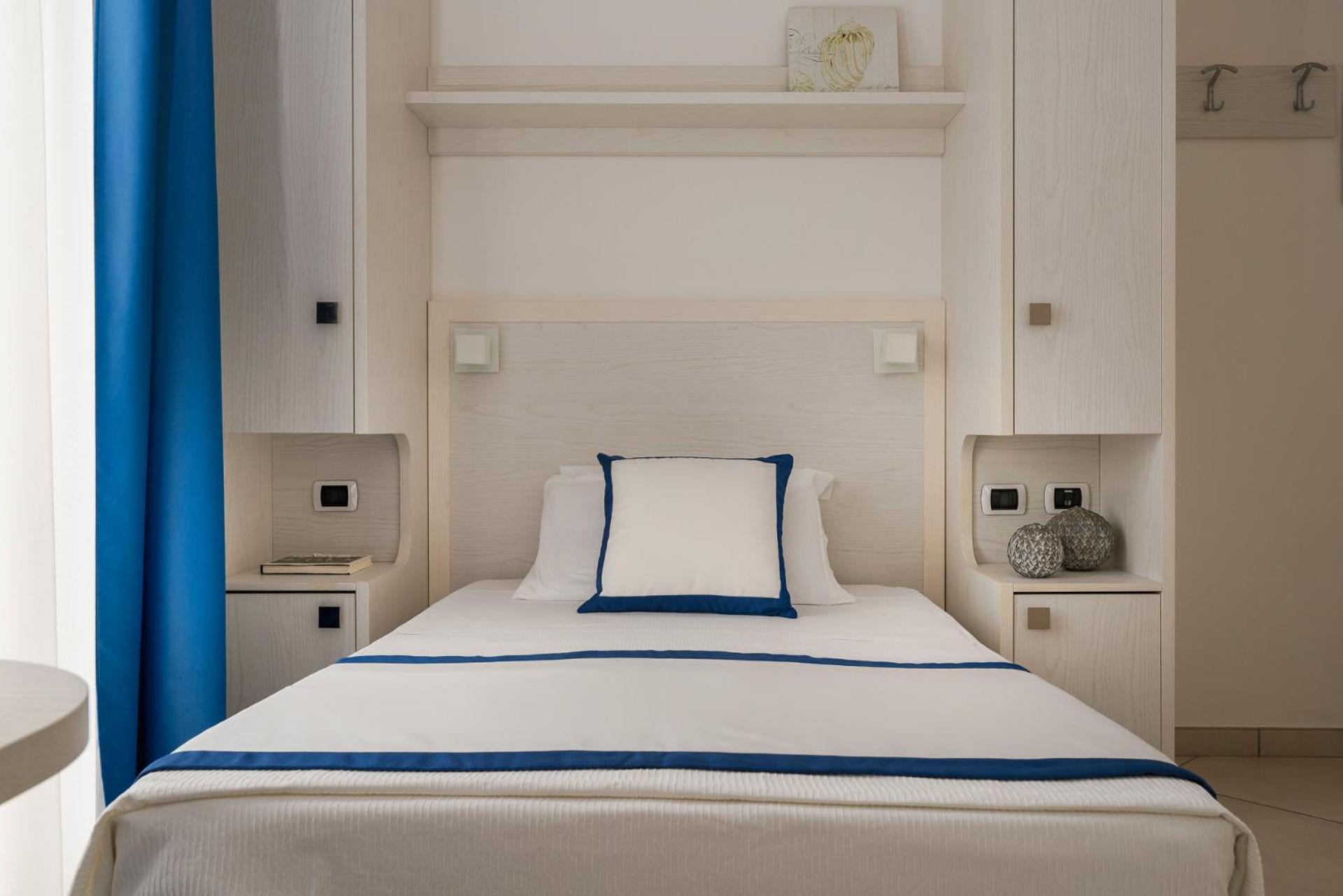 Hotel Embassy Riccione Extérieur photo